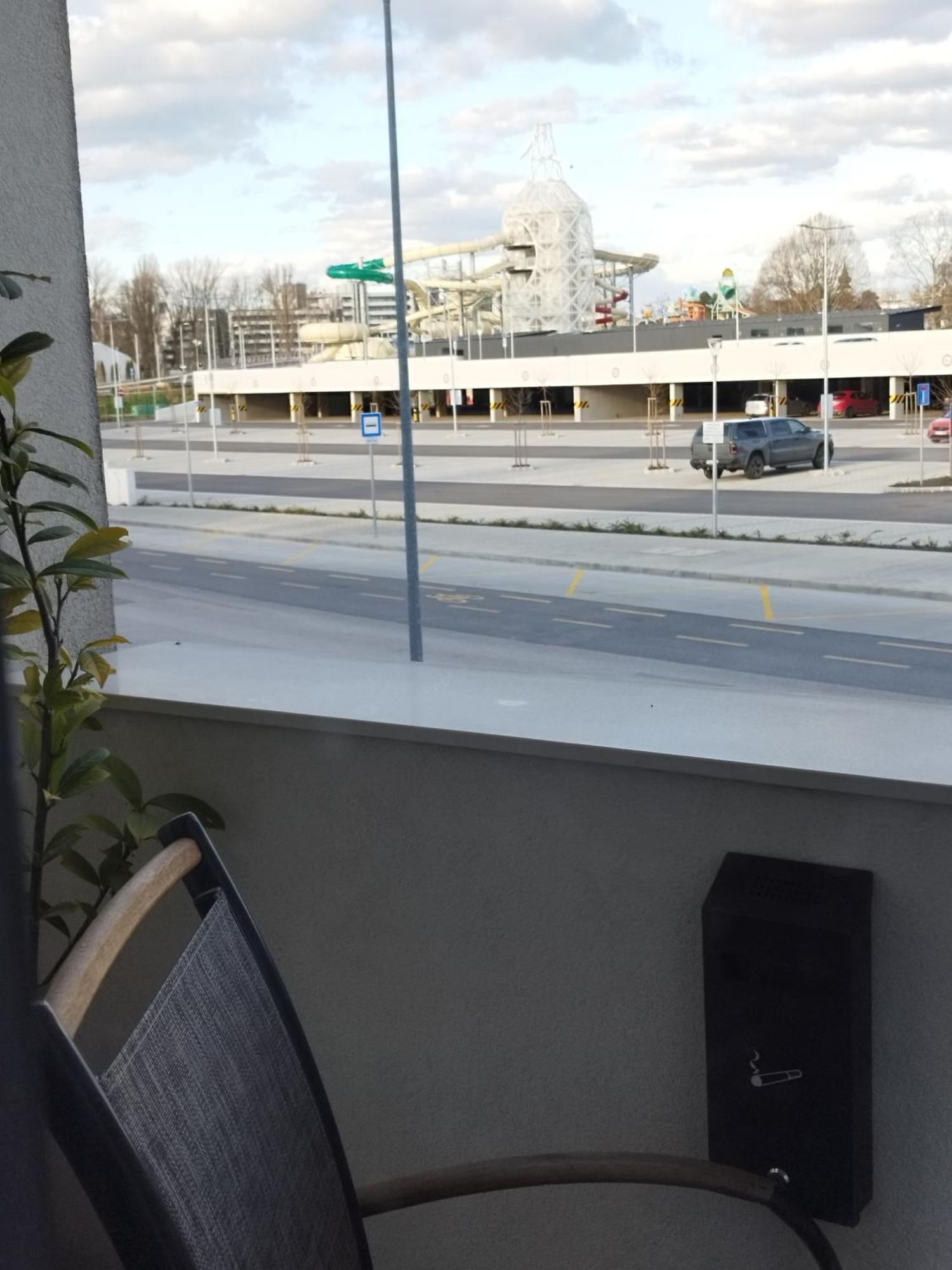 Апартаменти Hid19 Belvaros-free Parking-terrace Az Rq Vizi Elmenypark Es Gyogyfuerdonel Дьєр